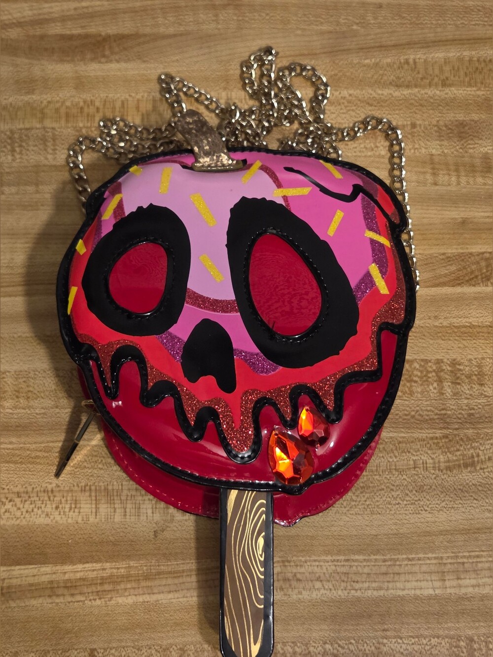 Betsey Johnson EUC RARE Novelty Candy Apple Melting Face Crossbody